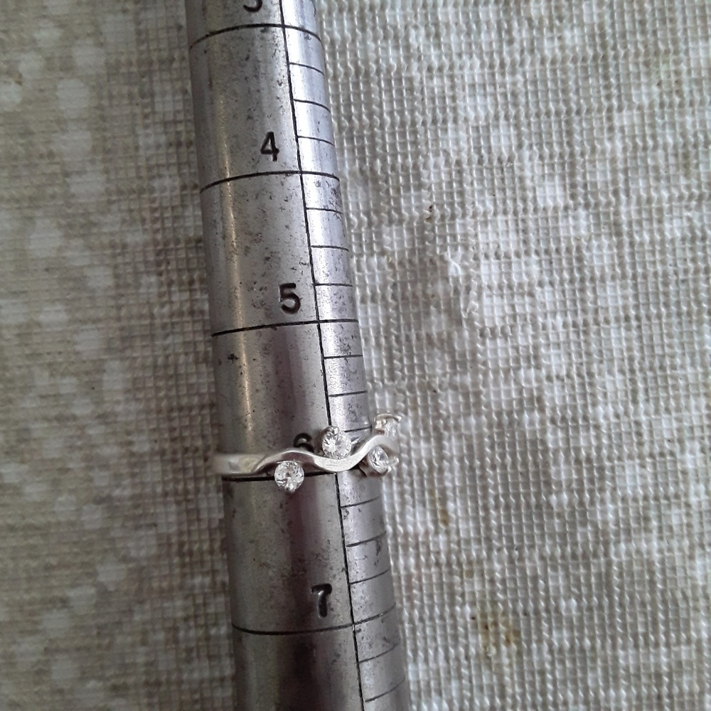Sterling Silver Ring Wave of CZ's - Picture 7 of 8
